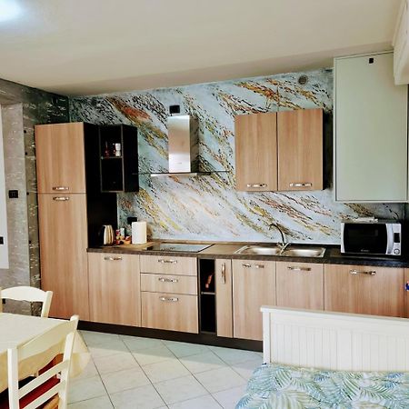 Kidonia - Iseo Lake Apartmens 살레마라시노 외부 사진